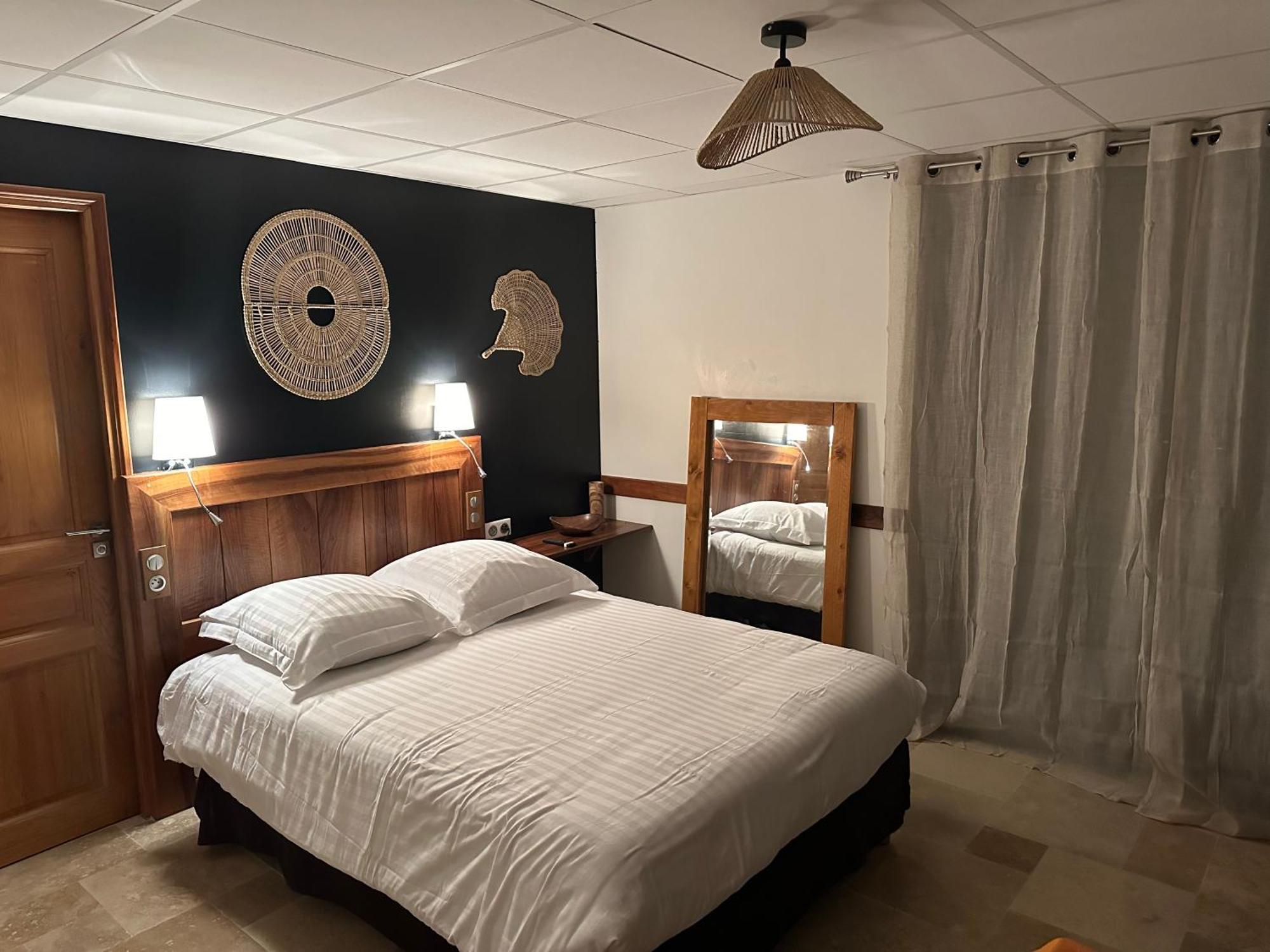 Bed and Breakfast La Ferme De Maraval Cenac-et-Saint-Julien Екстер'єр фото